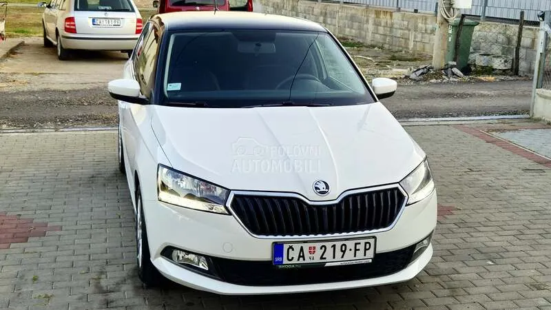 Skoda Fabia 2021 photo 2