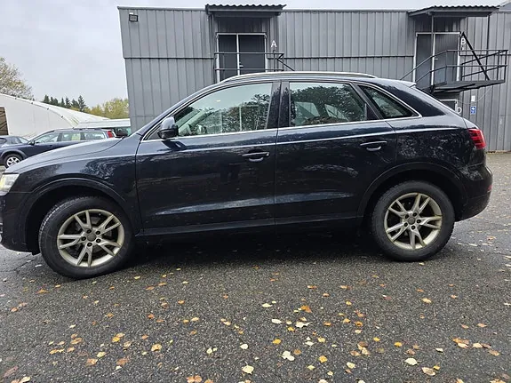 Audi Q3 2012 photo 2