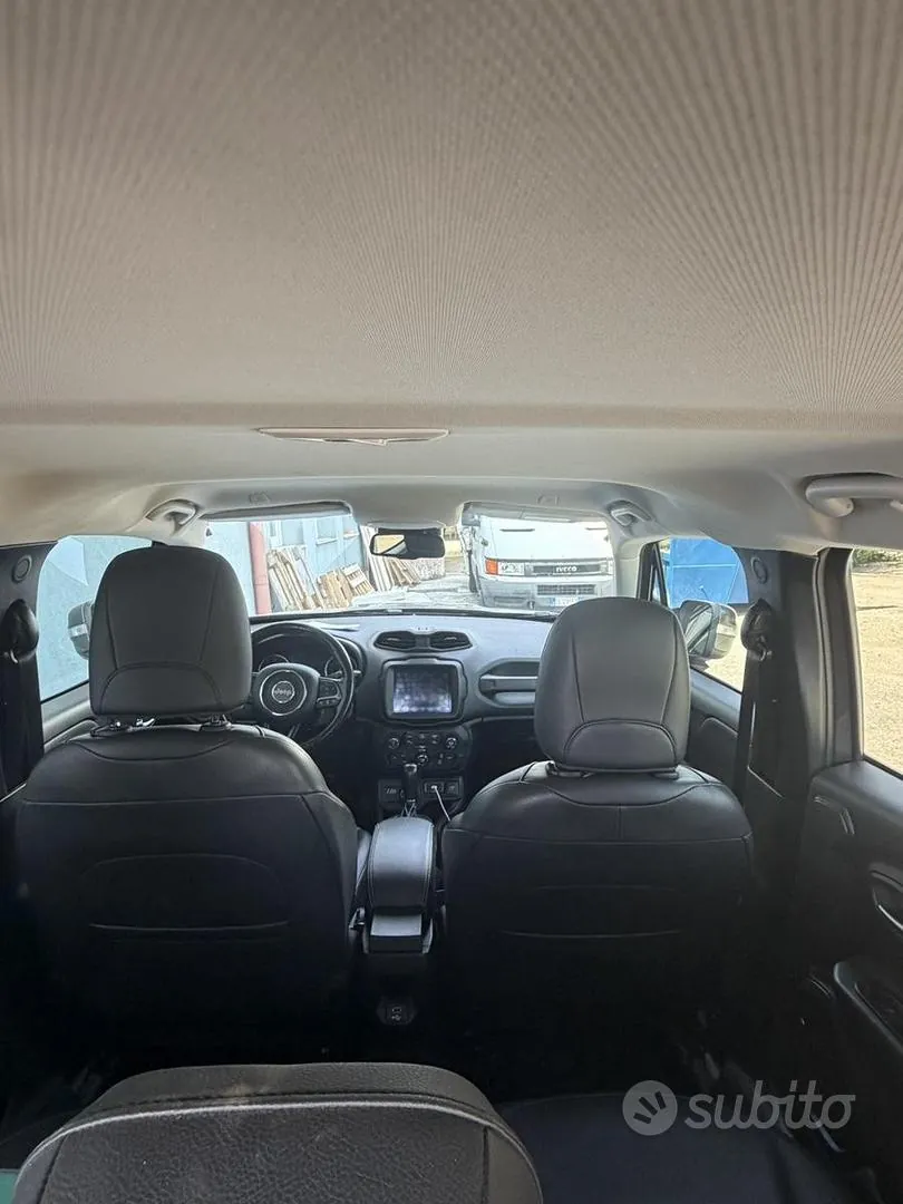 Jeep Renegade 2024 photo 4
