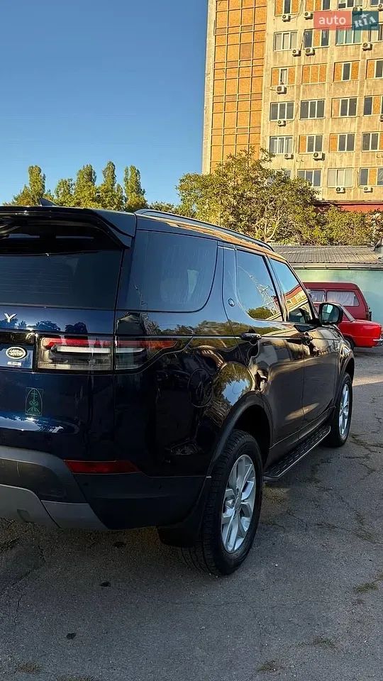 Land Rover Discovery 2019 photo 4