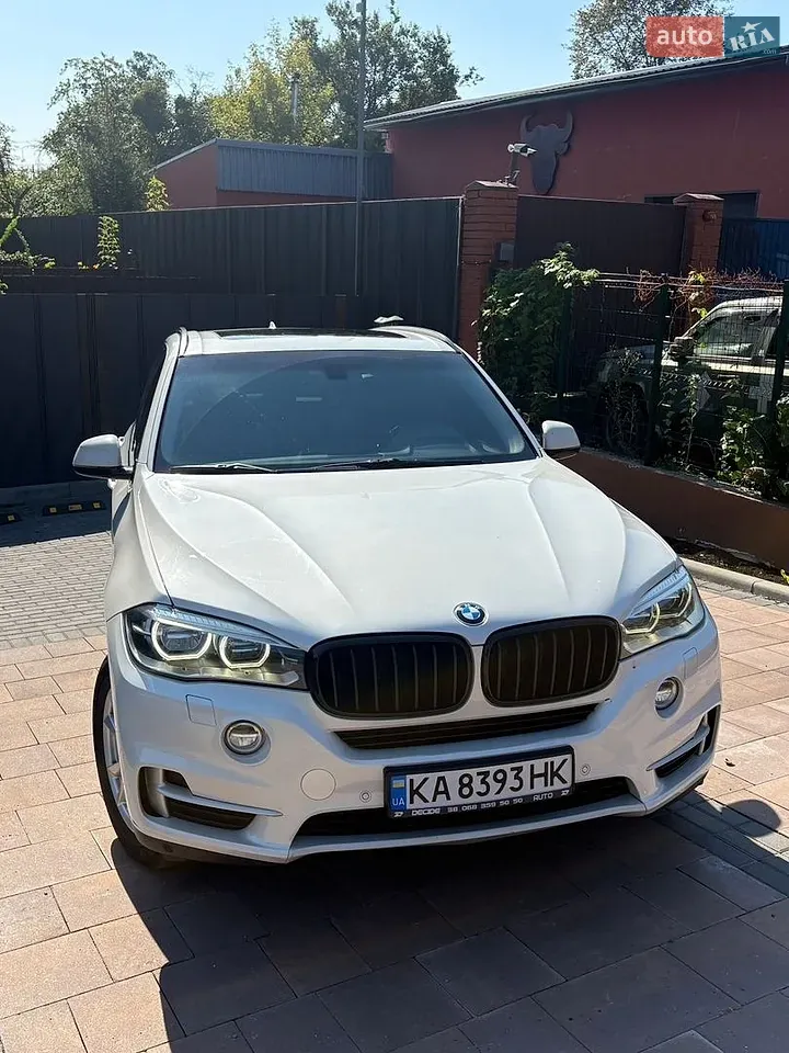 BMW X5 2014 photo 2