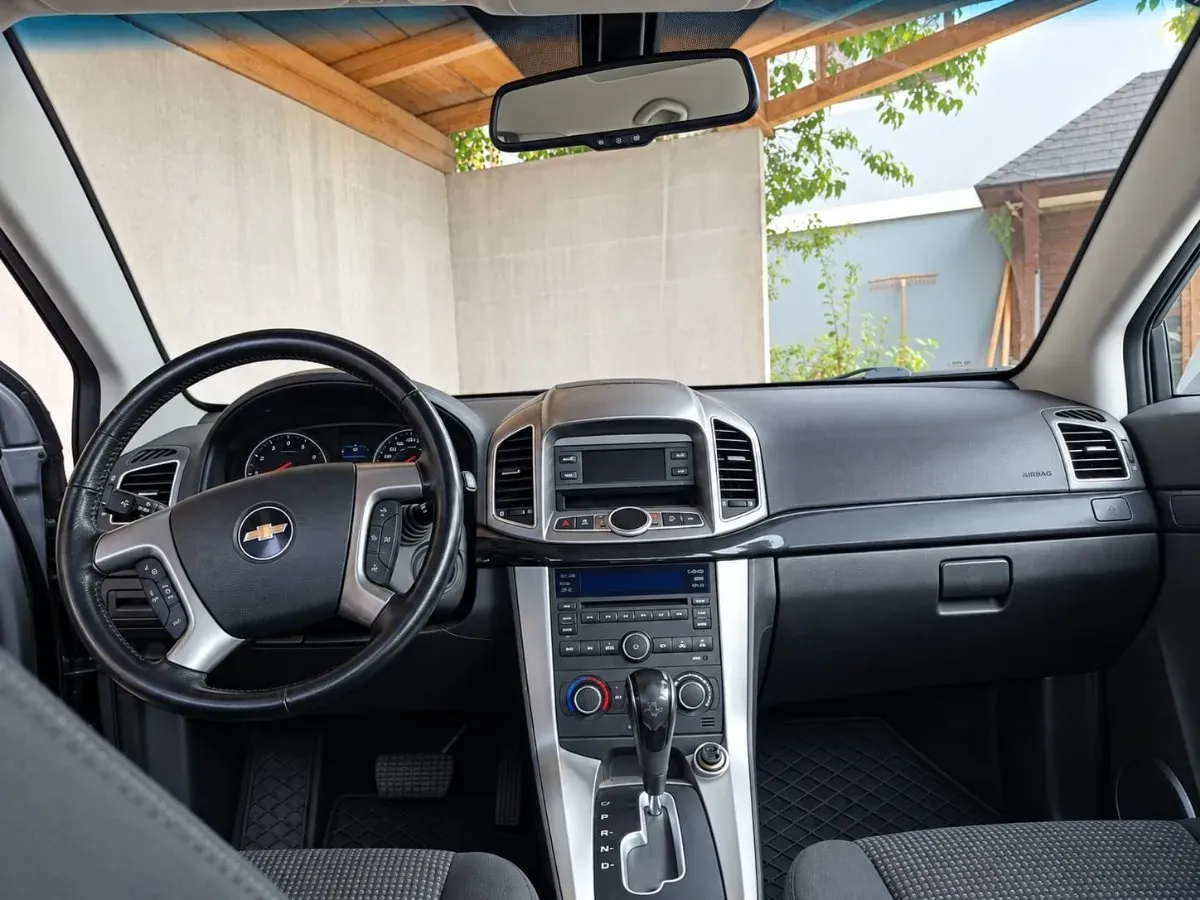 Chevrolet Captiva 2011 photo 2