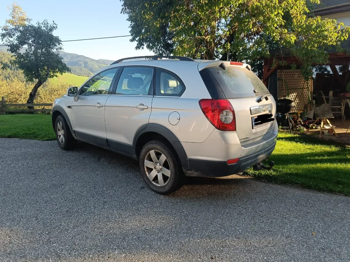 Chevrolet Captiva 2011 photo 3