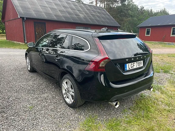 Volvo V60 2011 photo 3