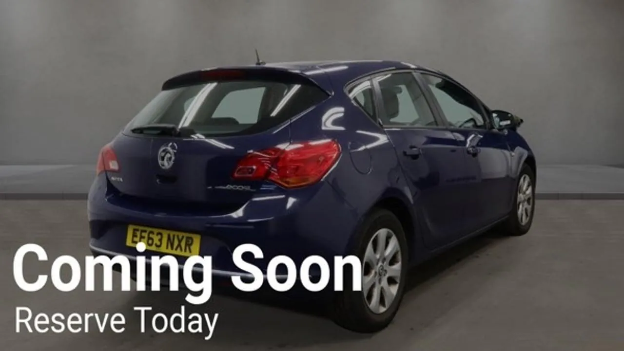 Vauxhall Astra 2014 photo 4