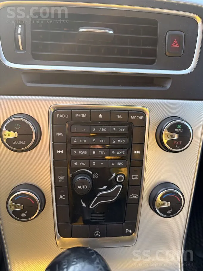 Volvo S60 2012 photo 4