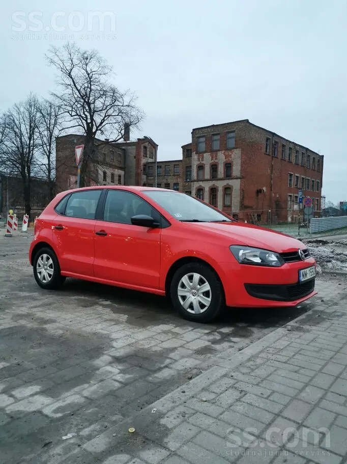 Volkswagen Polo 2014 photo 2