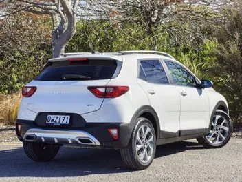 Kia Stonic 2024 photo 3