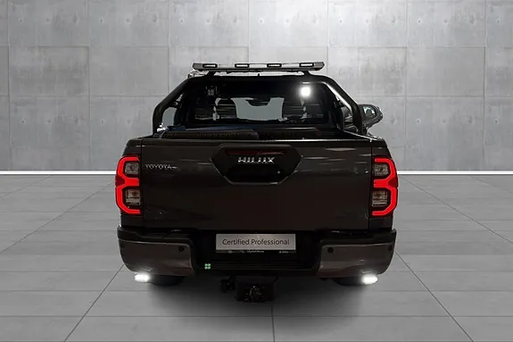 Toyota Hilux 2025 photo 5