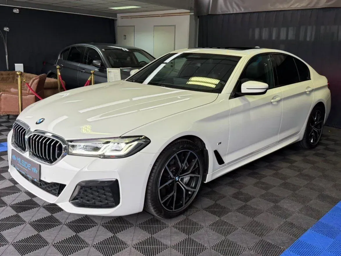 BMW 5 Series 2022 photo 2
