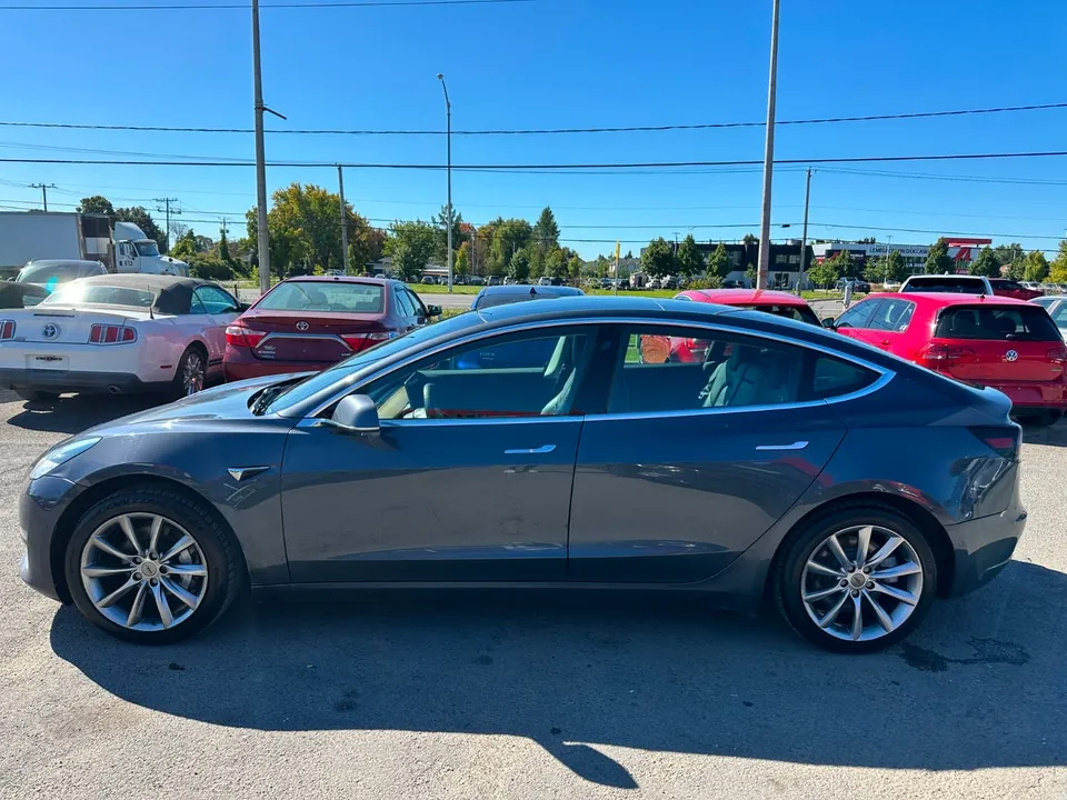 Tesla Model 3 2020 photo 3