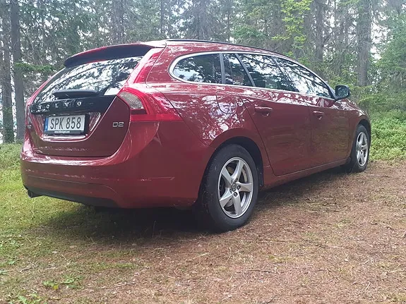 Volvo V60 2015 photo 3