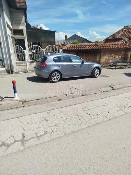 BMW 118 2005 photo 2