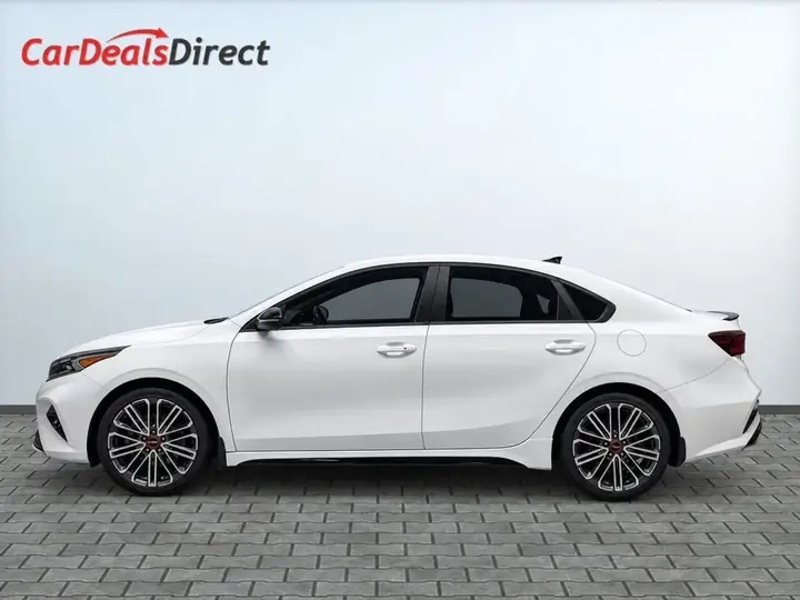 Kia Forte 2023 photo 3