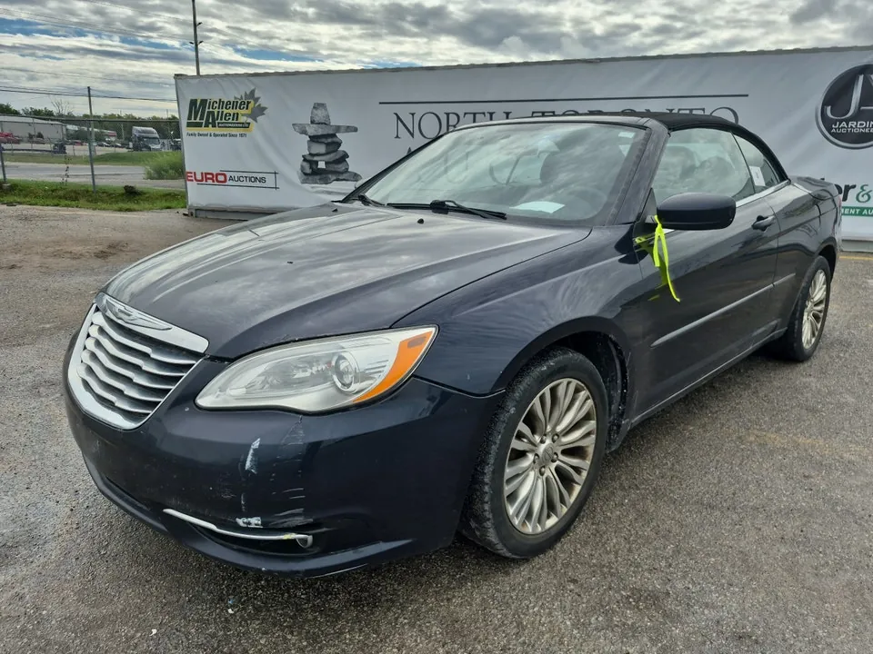 Chrysler 200