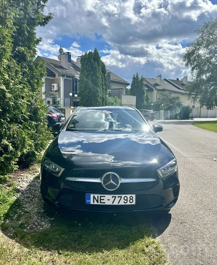 Mercedes-Benz A180