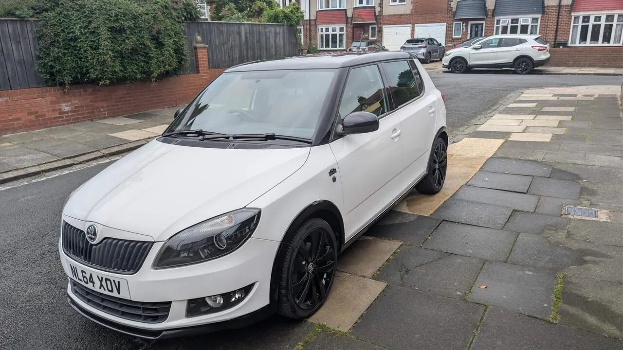 Skoda Fabia 2014 photo 3