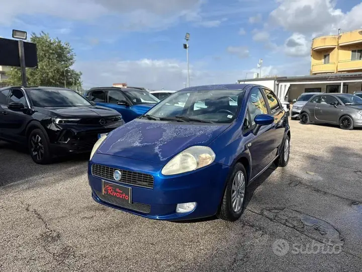 Fiat Grande Punto 2006 photo 3