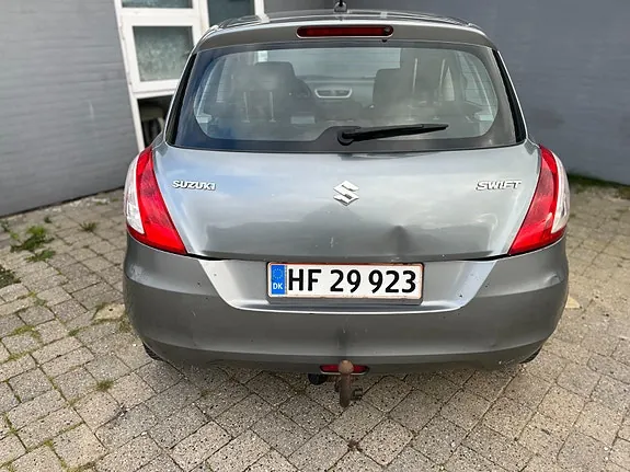 Suzuki Swift 2012 photo 5