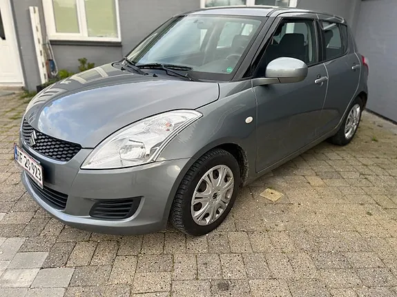 Suzuki Swift 2012 photo 3