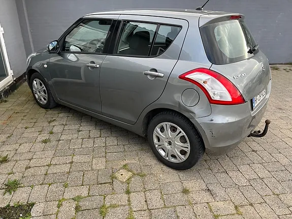 Suzuki Swift 2012 photo 4