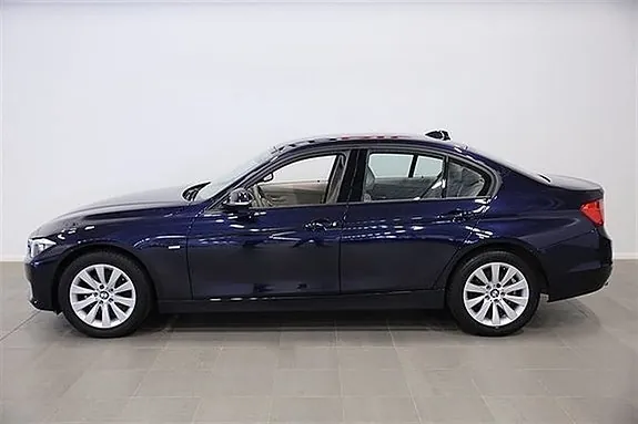 BMW 320D 2012 photo 2