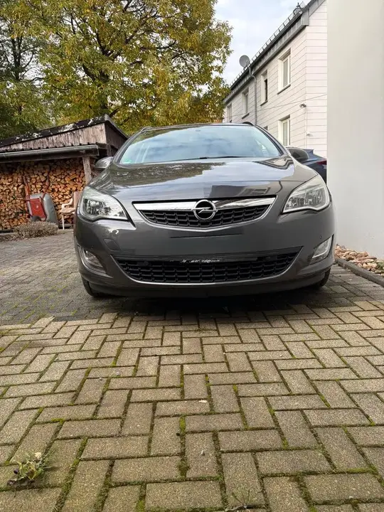 Opel Astra J
