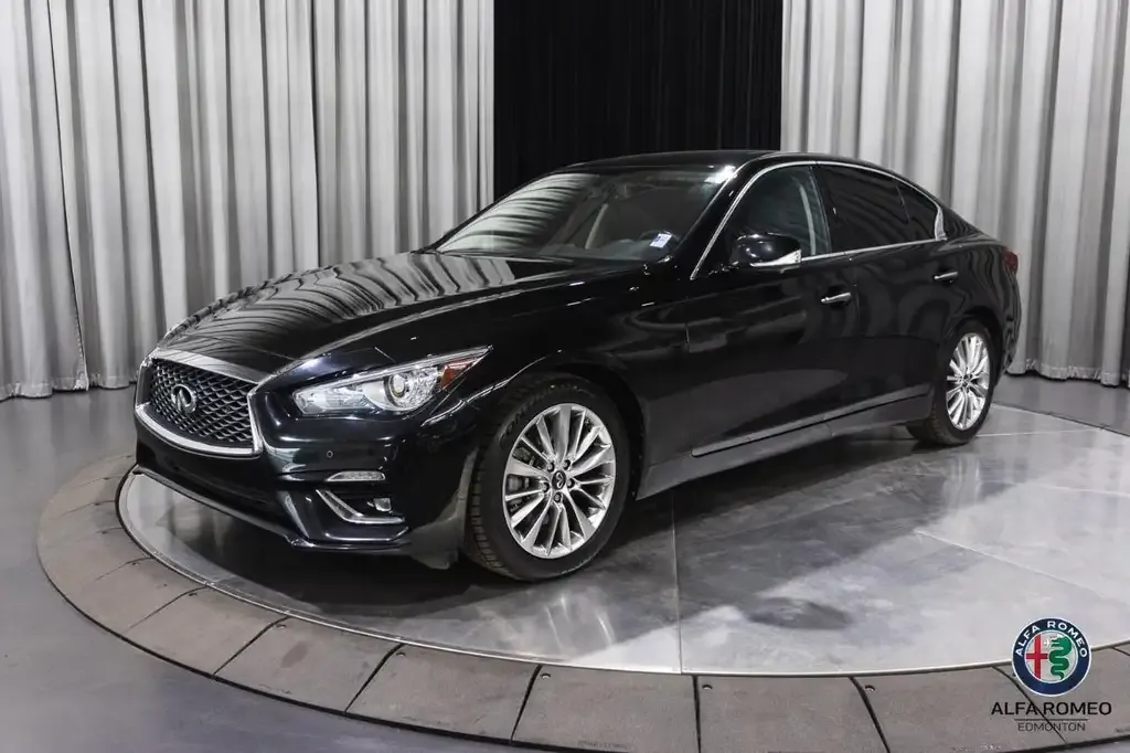 Infiniti Q50