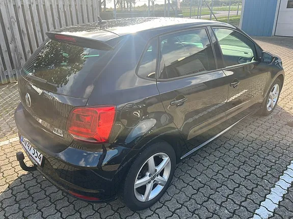 Volkswagen Polo 2017 photo 2