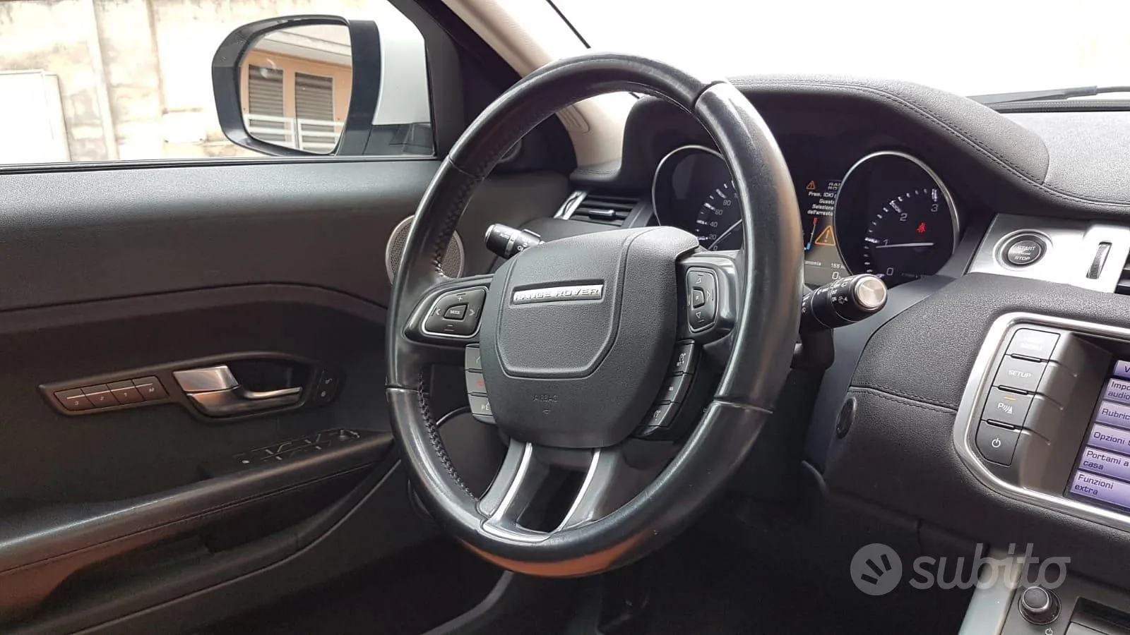 Land Rover Range Rover Evoque 2013 photo 4