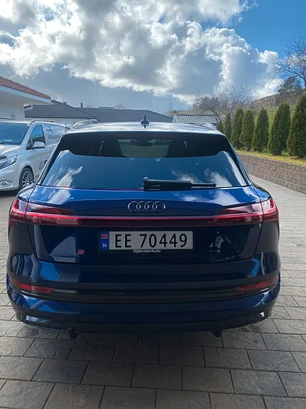 Audi E-Tron S 2021 photo 4