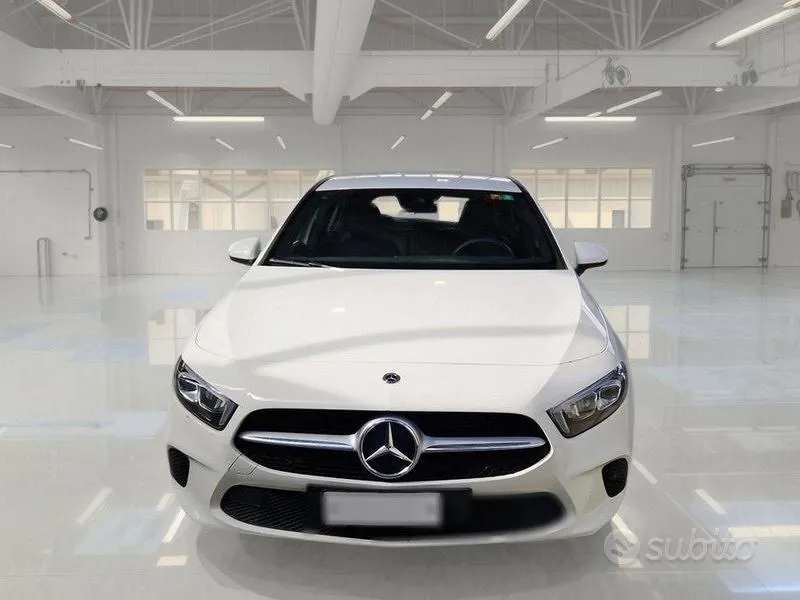 Mercedes-Benz A 250 2021 photo 2