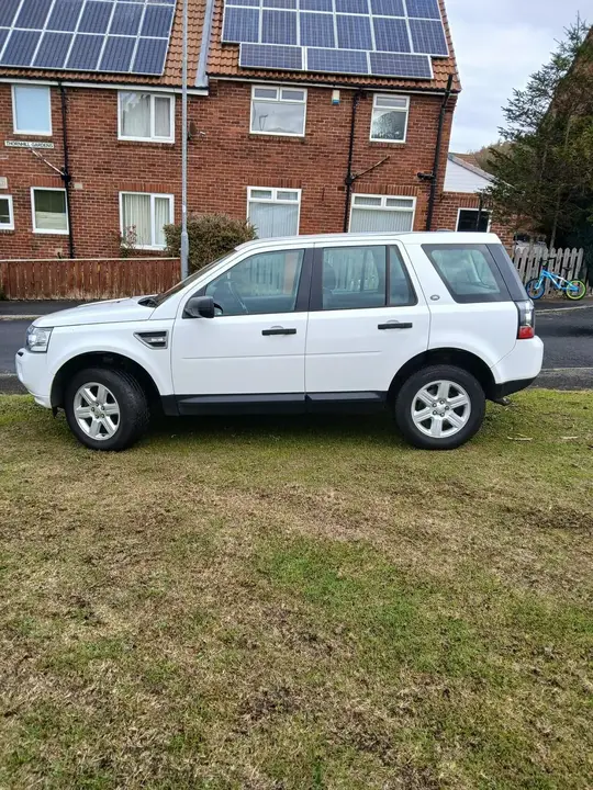 Land Rover Freelander 2 2014 photo 3