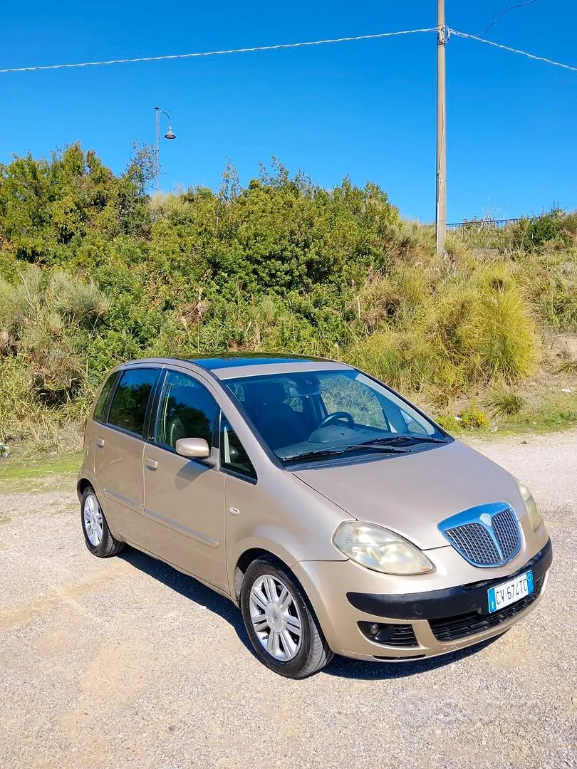 Lancia Musa 2005 photo 2