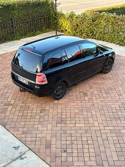 Opel Zafira 2010 photo 4