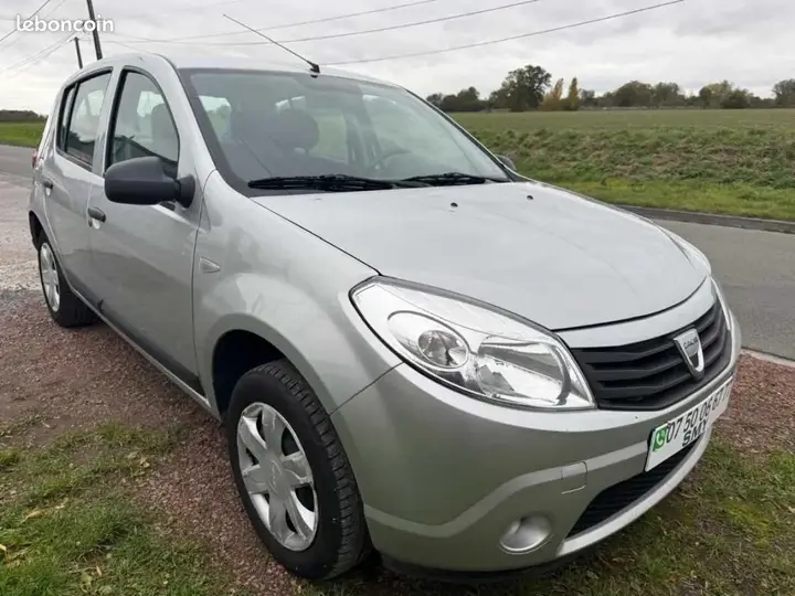 Dacia Sandero 2011 photo 5