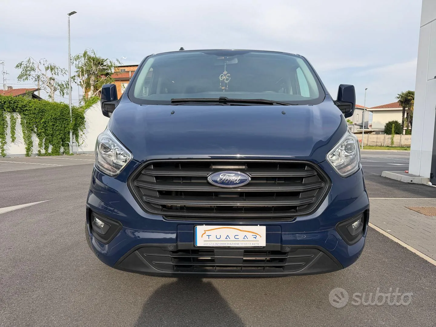 Ford Transit Custom 2023 photo 2