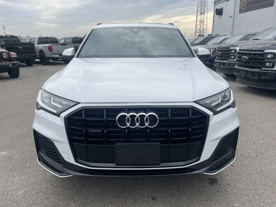 Audi Q7 2022 photo 2