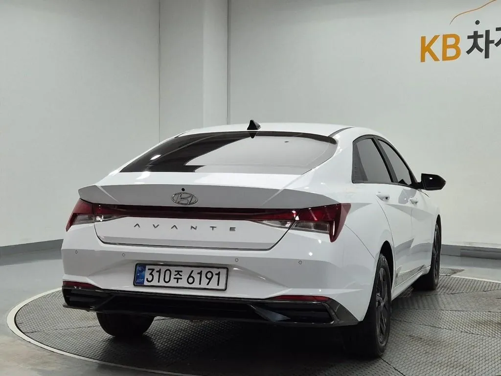 Hyundai Avante 2023 photo 3