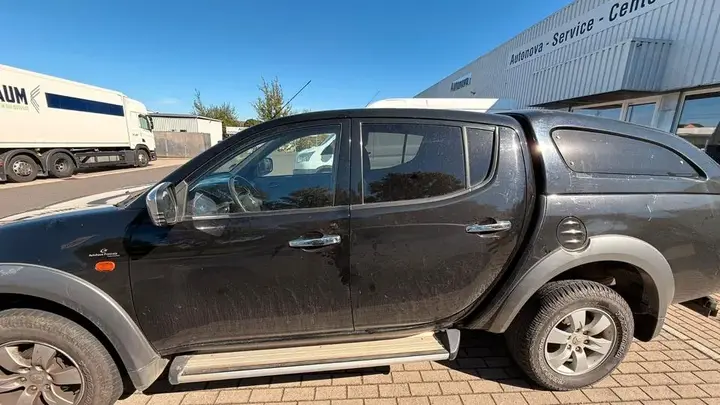 Mitsubishi L200
