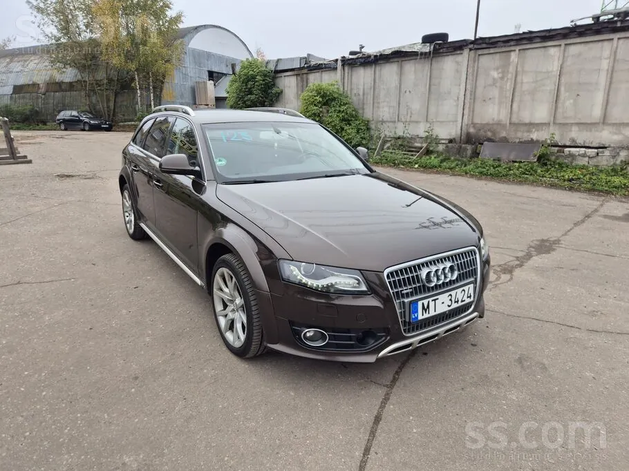 Audi A4 Allroad 2010 photo 2
