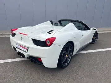 Ferrari 458 Spider 2012 photo 2