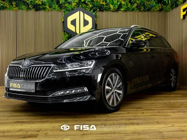 Skoda Superb Combi 2023 photo 2