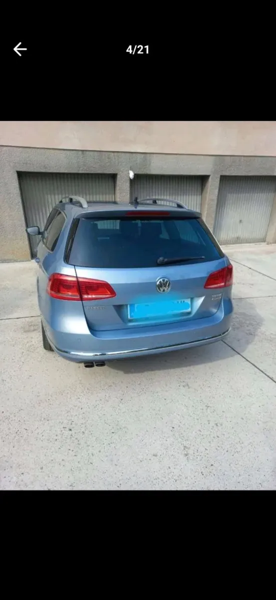Volkswagen Passat 2012 photo 2