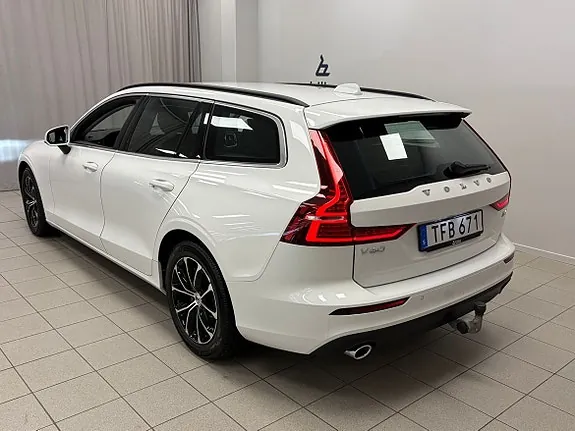 Volvo V60 2022 photo 3