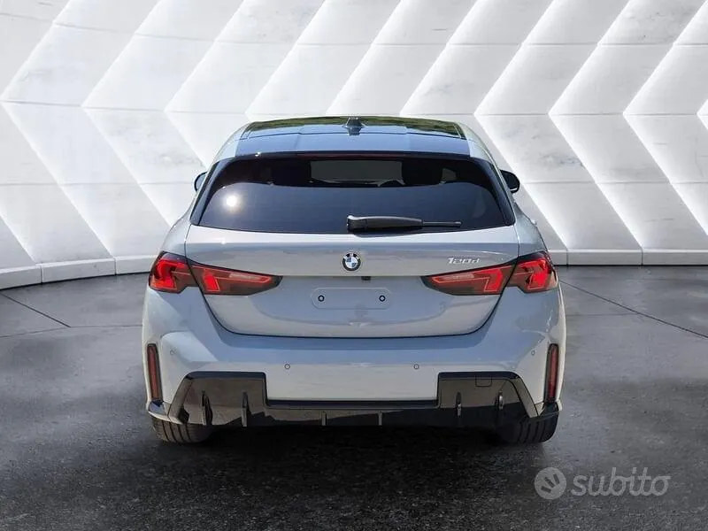 BMW 1 Series 2026 photo 4