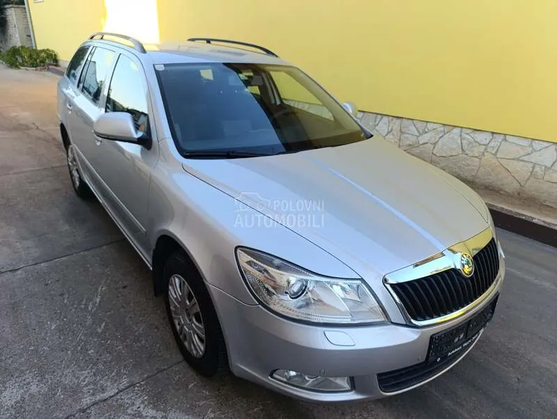 Skoda Octavia 2011 photo 2