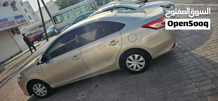 Toyota Yaris 2015 photo 4