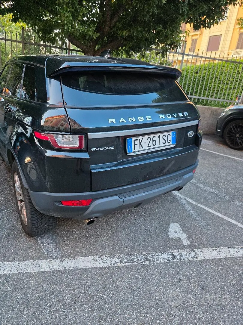Land Rover Range Rover Evoque 2017 photo 2