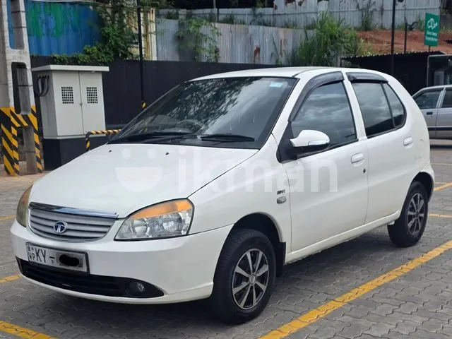 Tata Indica 2014 photo 2
